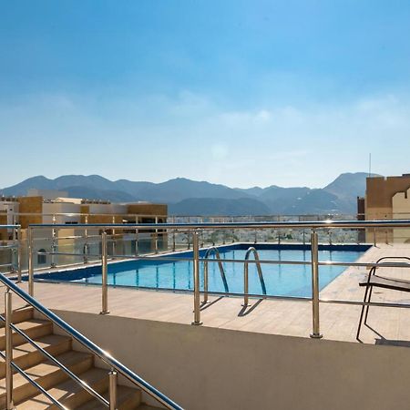 מוסקט Royal Crown Hotel מראה חיצוני תמונה