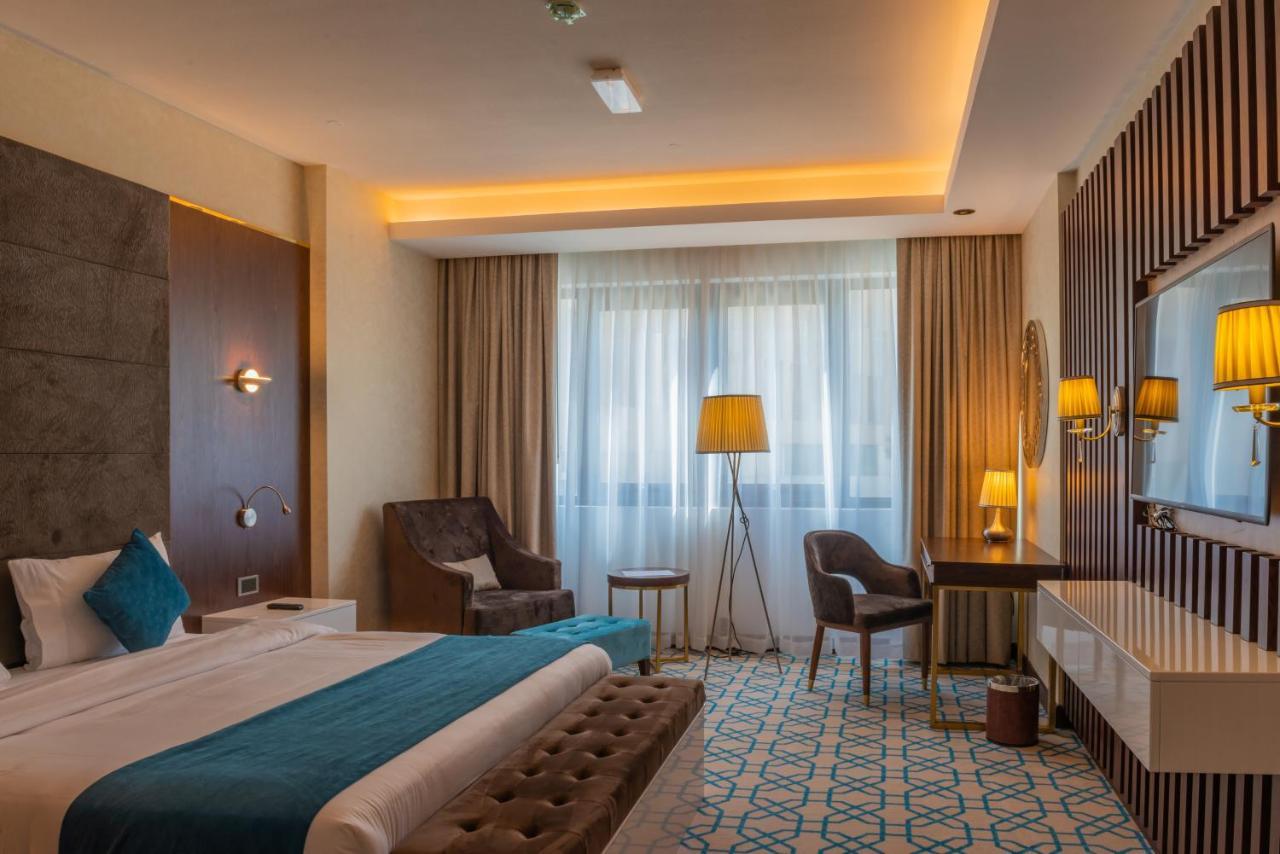 מוסקט Royal Crown Hotel מראה חיצוני תמונה
