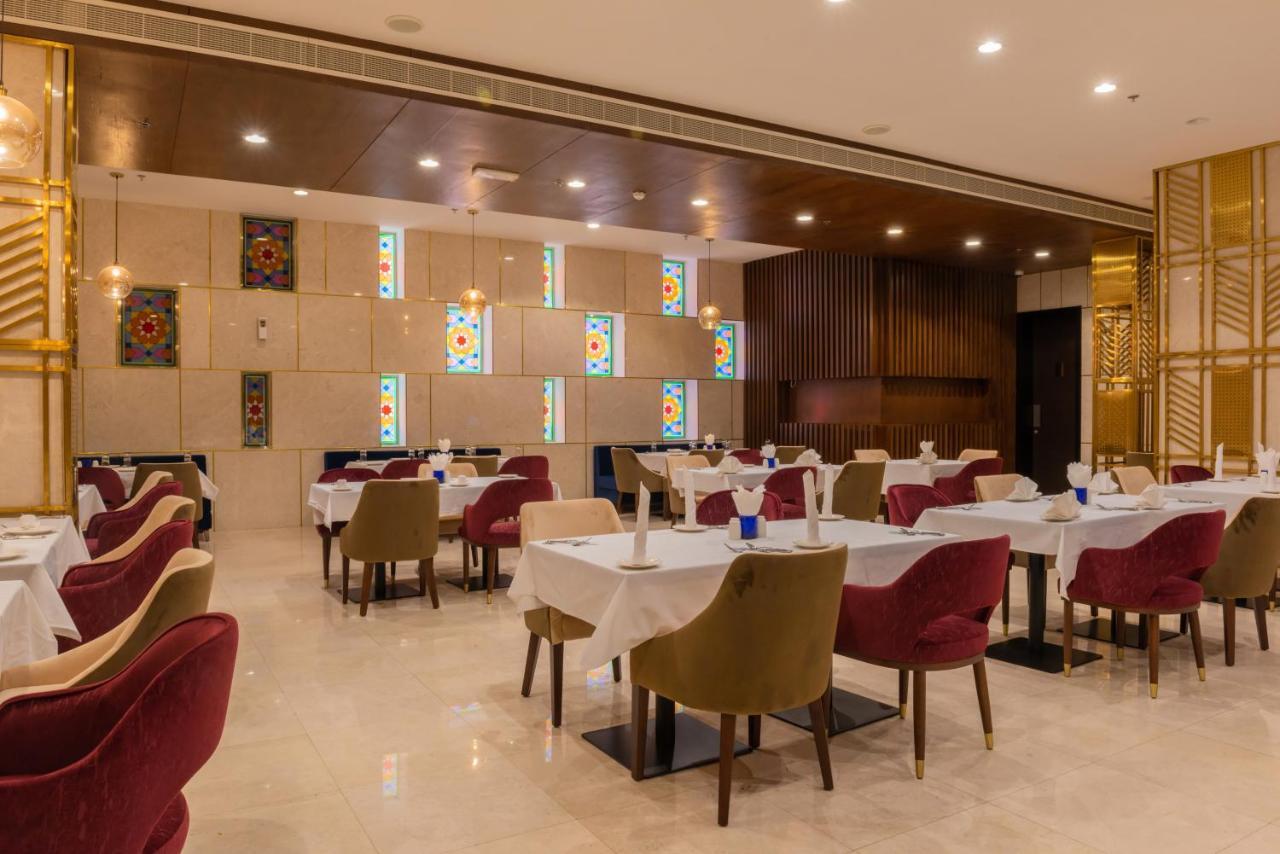 מוסקט Royal Crown Hotel מראה חיצוני תמונה