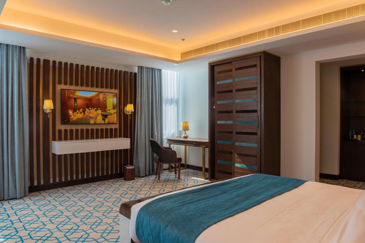 מוסקט Royal Crown Hotel מראה חיצוני תמונה