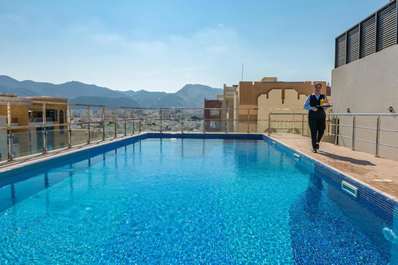 מוסקט Royal Crown Hotel מראה חיצוני תמונה