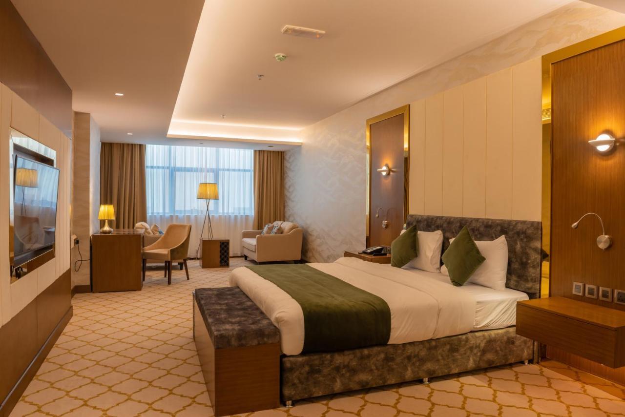 מוסקט Royal Crown Hotel מראה חיצוני תמונה