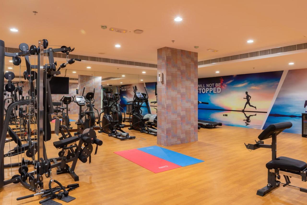מוסקט Royal Crown Hotel מראה חיצוני תמונה