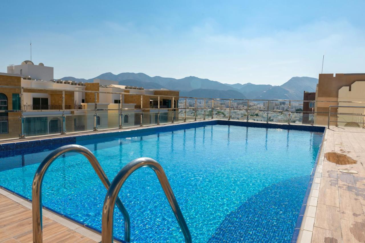 מוסקט Royal Crown Hotel מראה חיצוני תמונה