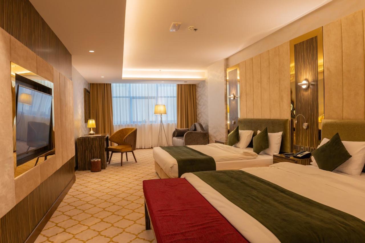 מוסקט Royal Crown Hotel מראה חיצוני תמונה