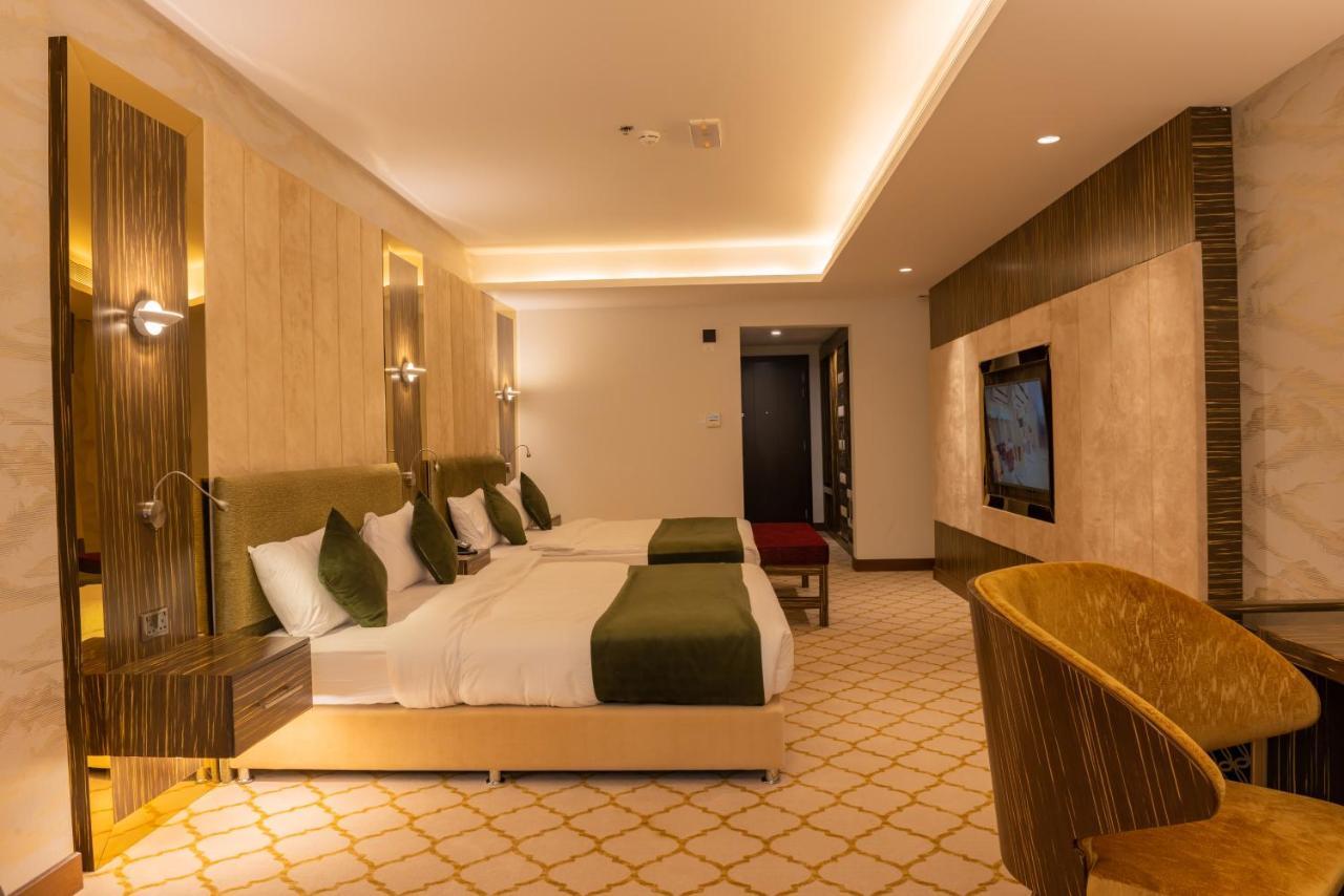 מוסקט Royal Crown Hotel מראה חיצוני תמונה